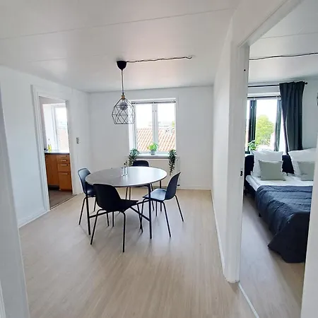 Cozy Double With Free Parking Lejlighed Hjørring