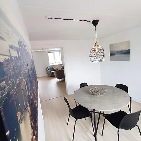 Cozy Double With Free Parking Lejlighed